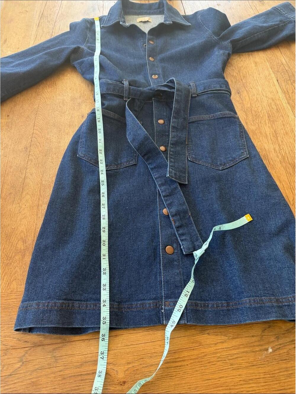 Women’s Loft Denim Belted snap Long Sleeve Dress. Size 4 - Picture 5 of 6